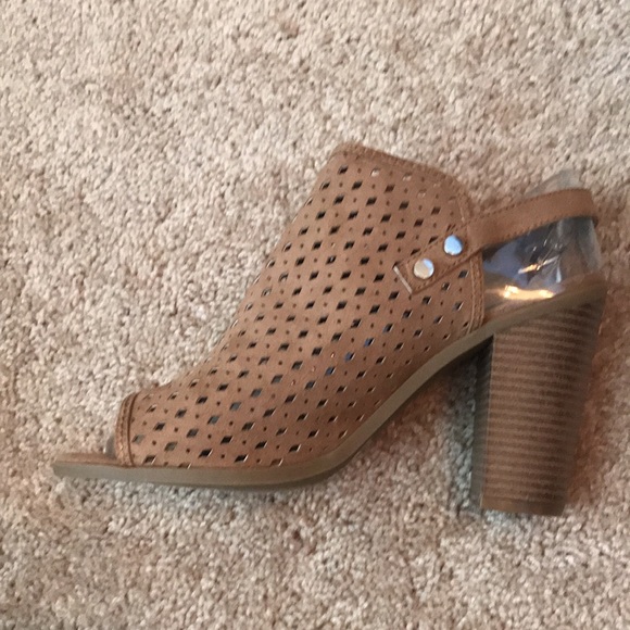 Indigo Rd Open Toe Slingback Heels - Picture 6 of 8